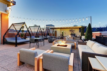 the chattanoogan hotel curio collection by hilton