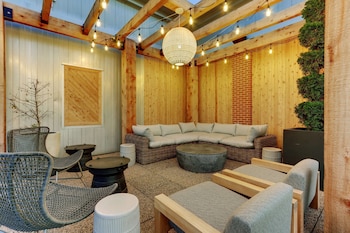 the chattanoogan hotel curio collection by hilton