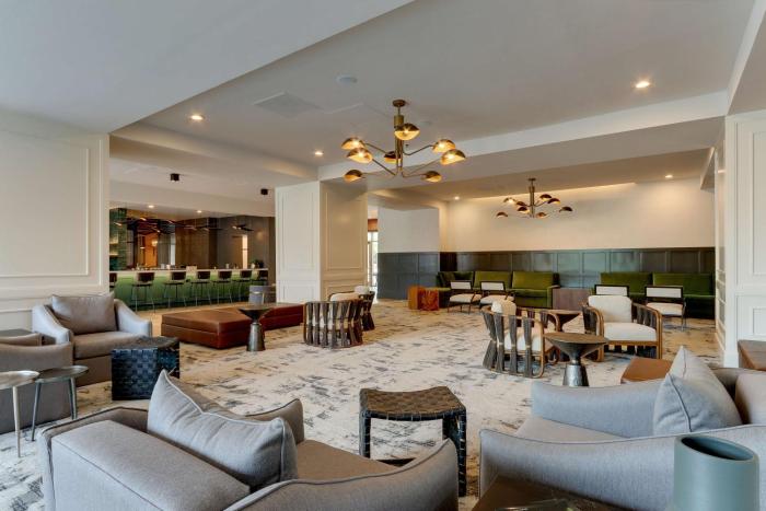 the chattanoogan hotel curio collection by hilton