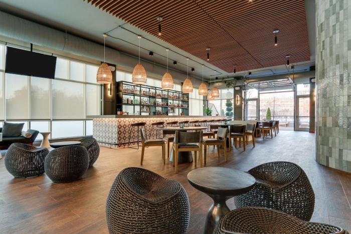 the chattanoogan hotel curio collection by hilton