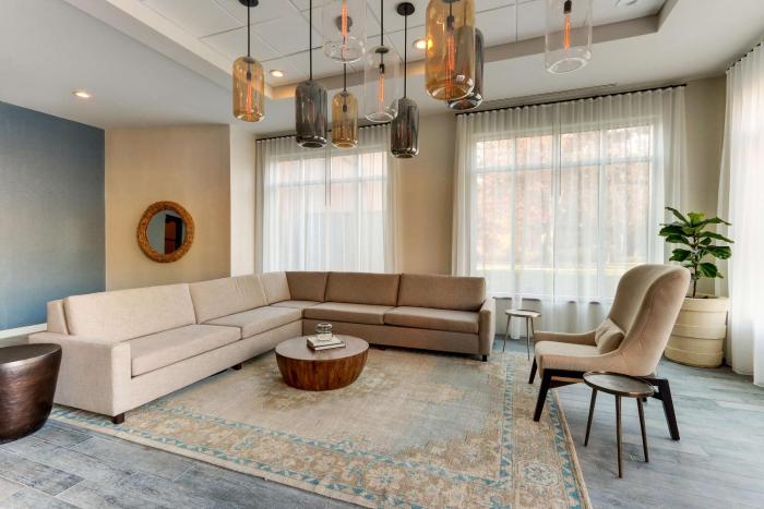 the chattanoogan hotel curio collection by hilton
