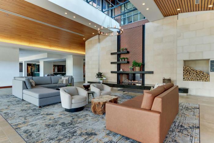 the chattanoogan hotel curio collection by hilton