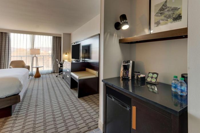 the chattanoogan hotel curio collection by hilton