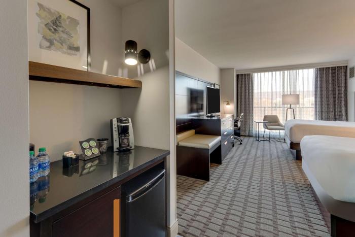 the chattanoogan hotel curio collection by hilton