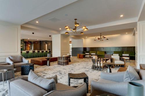 the chattanoogan hotel curio collection by hilton