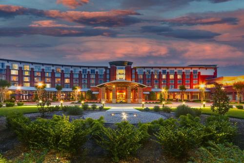 the chattanoogan hotel curio collection by hilton