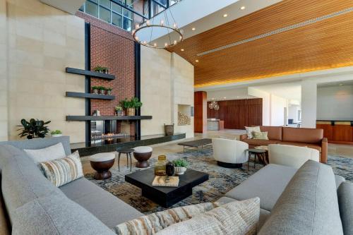 the chattanoogan hotel curio collection by hilton