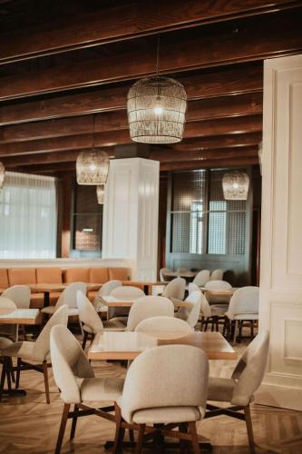 the chattanoogan hotel curio collection by hilton