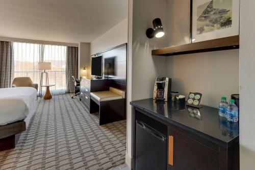 the chattanoogan hotel curio collection by hilton