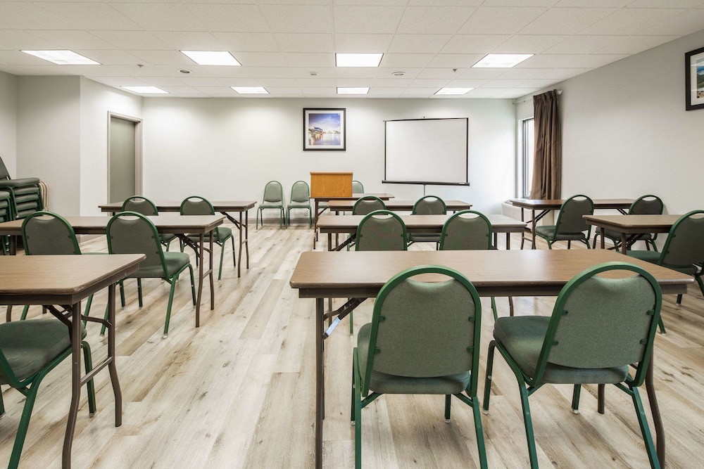 clarion inn near lookout mountain