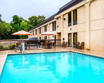 clarion inn near lookout mountain