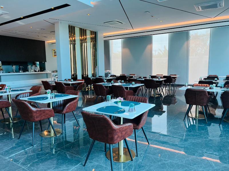 crystal srivaree hotel