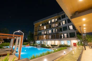 crystal srivaree hotel