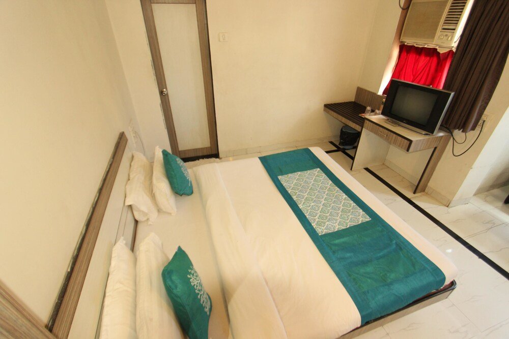 Hotel Saikripa Imperial,Vapi>>Pardi,3 star