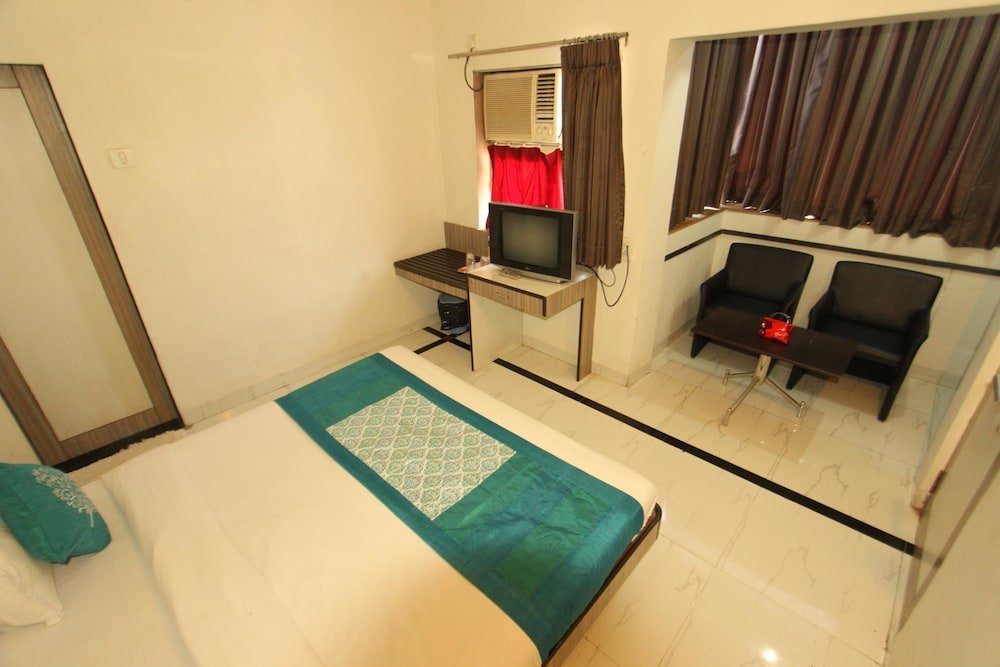 Hotel Saikripa Imperial,Vapi>>Pardi,3 star