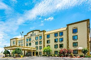 Quality Inn & Suites,Near Reflection Riding Arboretum And Nature Center,3 star