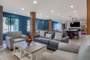 Quality Inn & Suites,Near Reflection Riding Arboretum And Nature Center,3 star