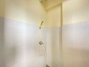spacious 3br at gateway ahmad yani cicadas apartment