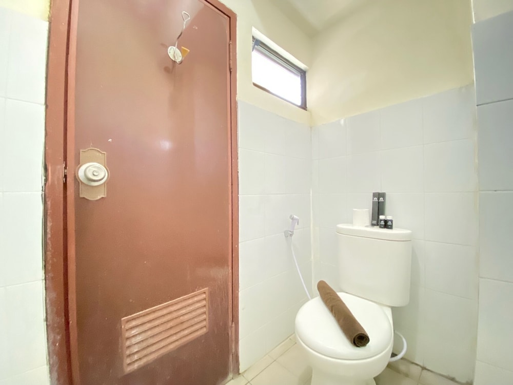 spacious 3br at gateway ahmad yani cicadas apartment