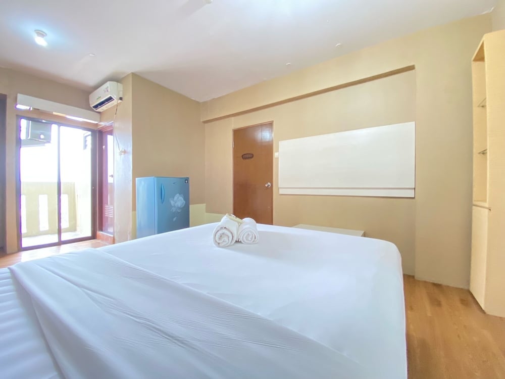 spacious 3br at gateway ahmad yani cicadas apartment