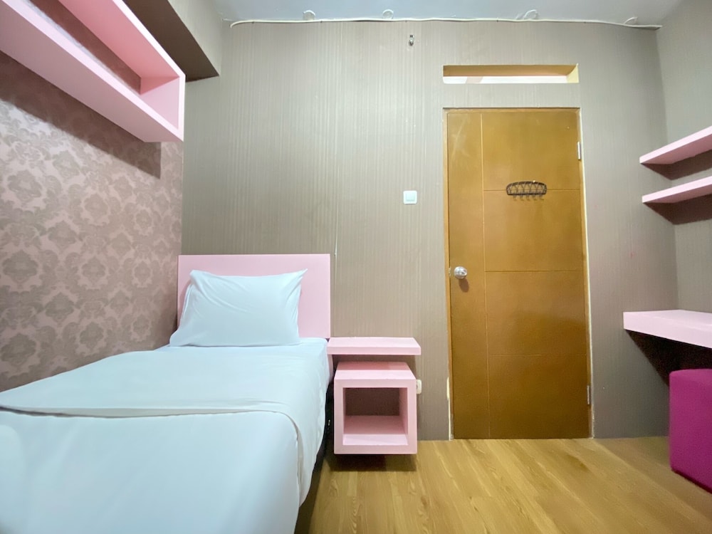 spacious 3br at gateway ahmad yani cicadas apartment
