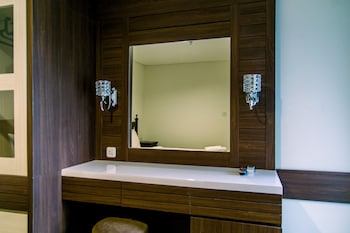 comfort and best choice 2br at bintaro icon apartment