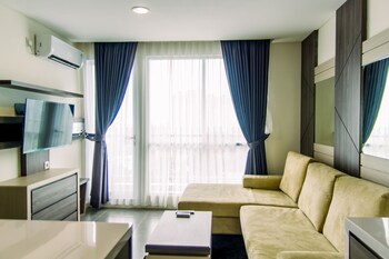 comfort and best choice 2br at bintaro icon apartment