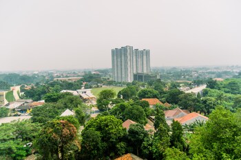 comfort and best choice 2br at bintaro icon apartment