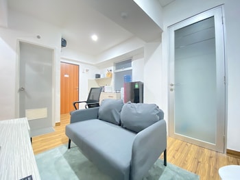 Modern And Well Furnished 2Br At Jarrdin Near Cihampelas Walk,,3 star
