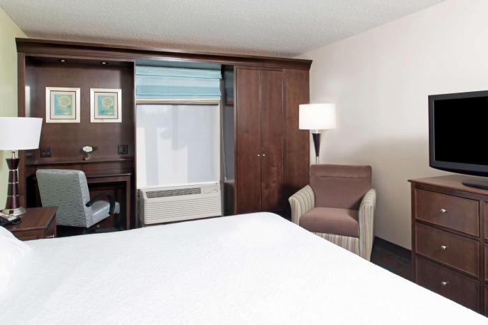 hampton inn and suites kokomo