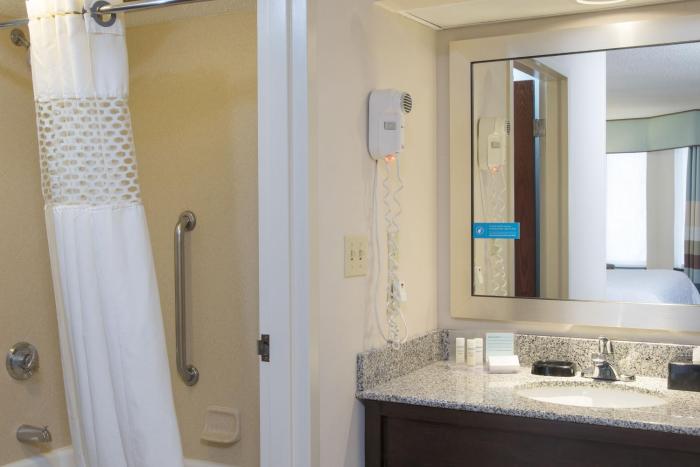 hampton inn and suites kokomo