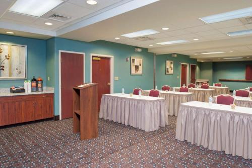 hampton inn and suites kokomo
