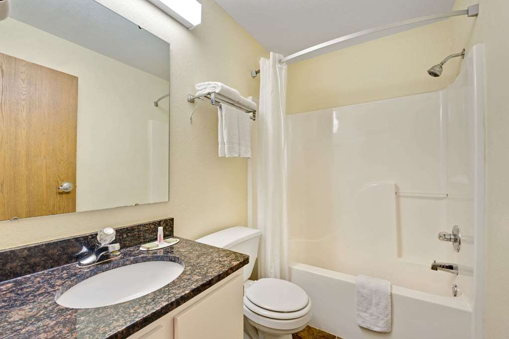 super 8 by wyndham kokomo