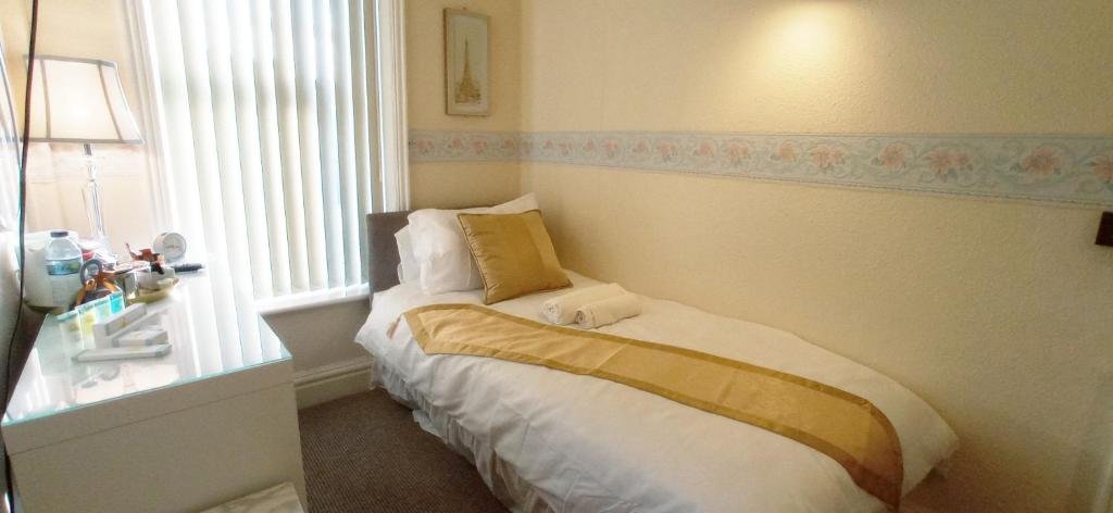 lily hotel