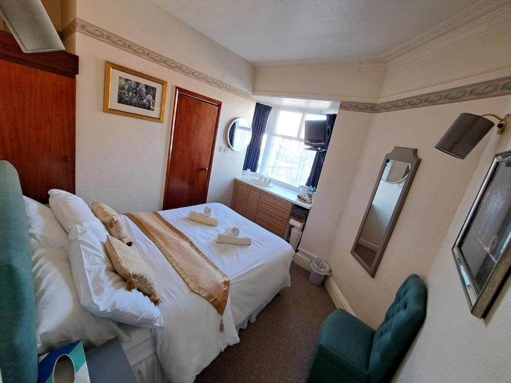 lily hotel