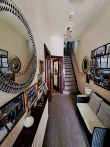 lily hotel