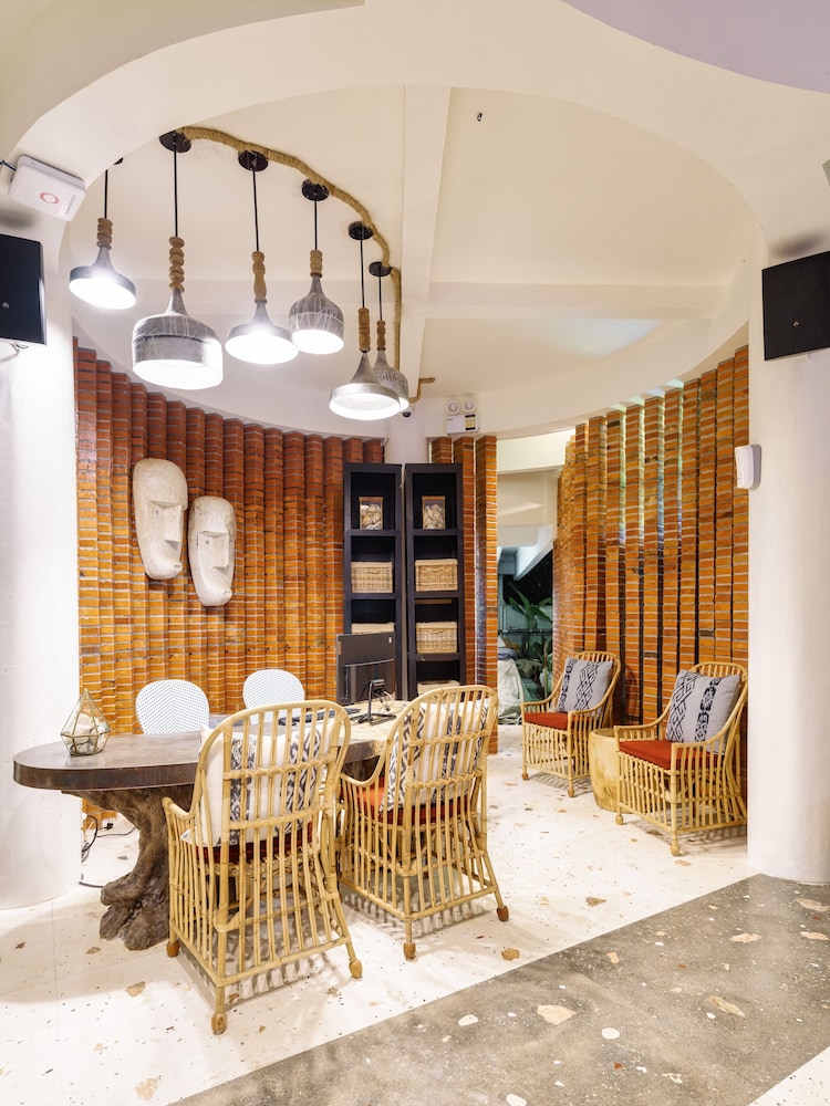 el tropico boutique hotel