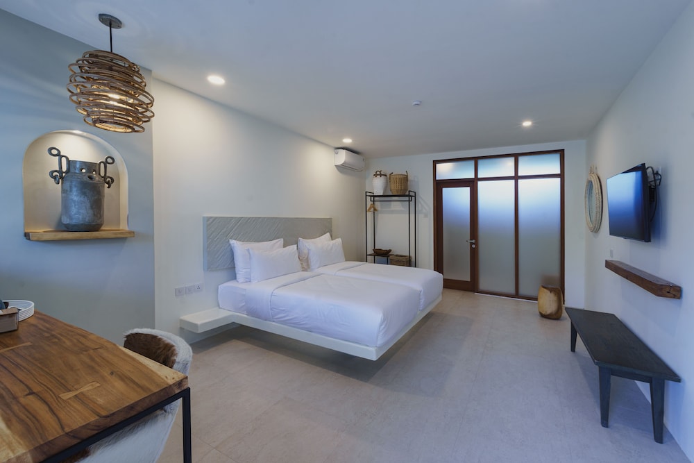 el tropico boutique hotel