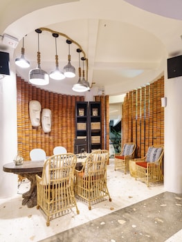 el tropico boutique hotel