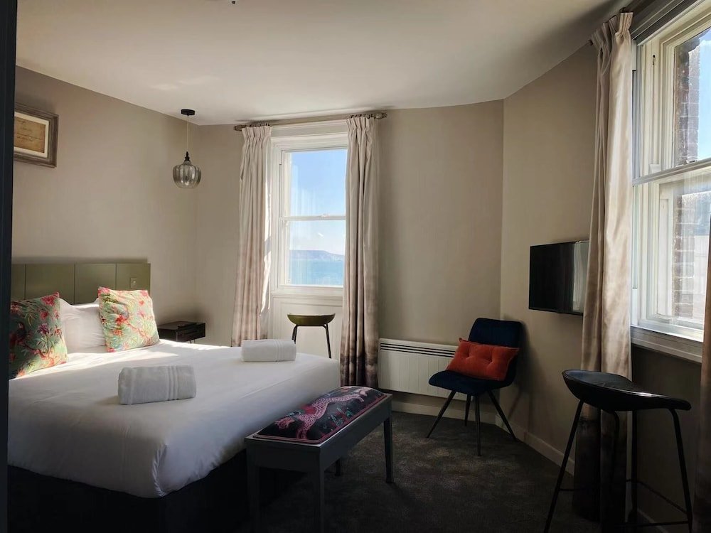 Chapter 1 Hotels,,3 star