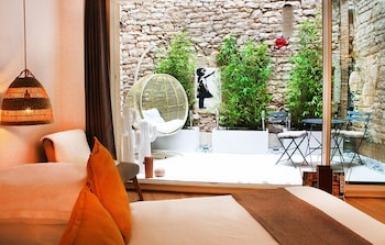 nimes