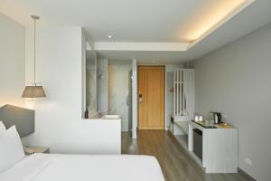 livable hotel bangkok