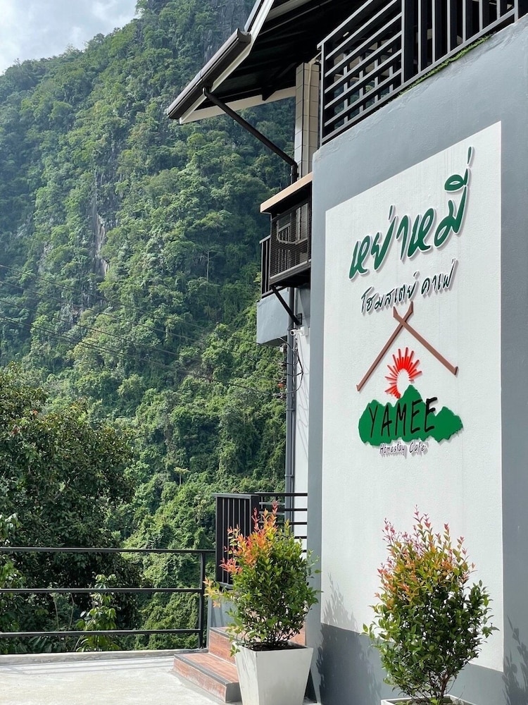 yamee homestay cafe