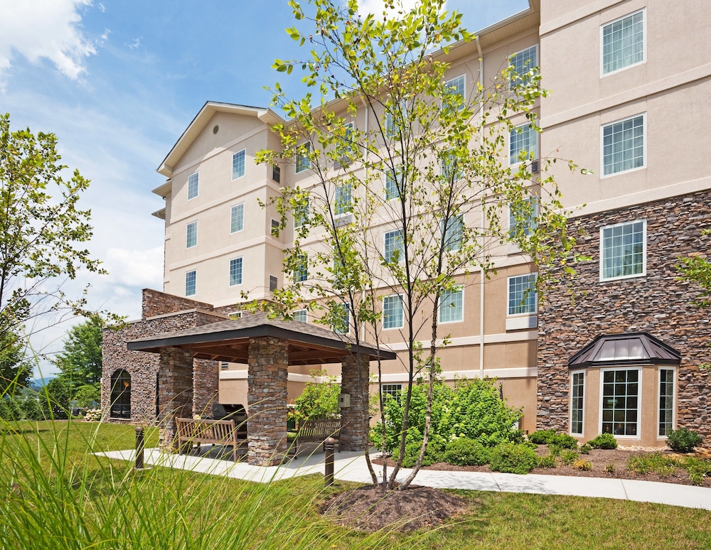 staybridge suites oak ridge by ihg