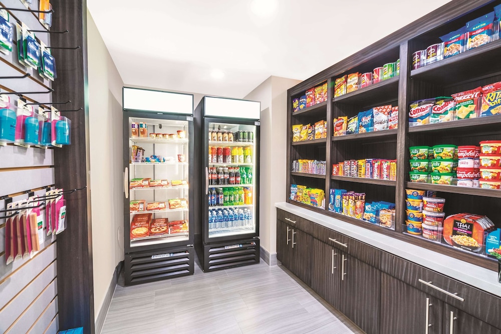 la quinta inn and suites by wyndham loudon