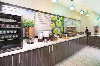 la quinta inn and suites by wyndham loudon
