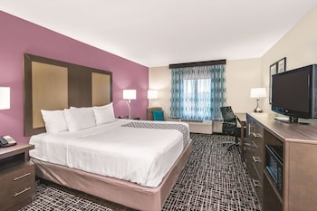 la quinta inn and suites by wyndham loudon