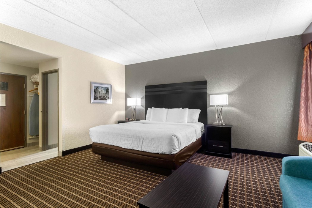 sleep inn and suites knoxville west
