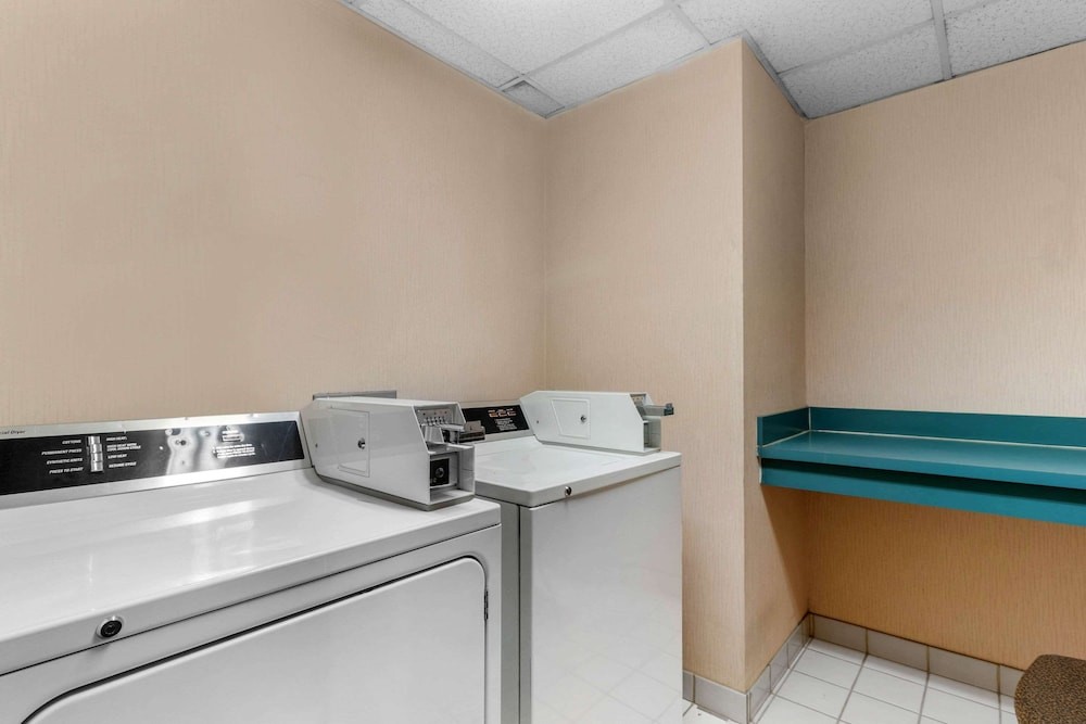 sleep inn and suites knoxville west