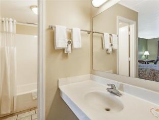Days Inn By Wyndham Lenoir City,Lenoir City>>Knoxville,2 star